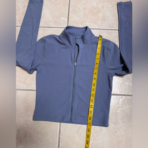 Aritzia TNA Butter Limit Zip-Up - Picture 15 of 16